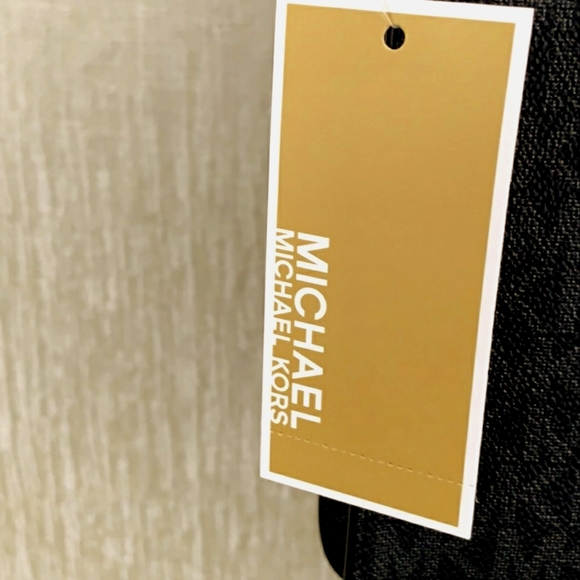 MK NWT MICHAEL KORS MESSENGER SMALL BAG  BNWT 💜 pristine condition 💜 - Picture 12 of 15